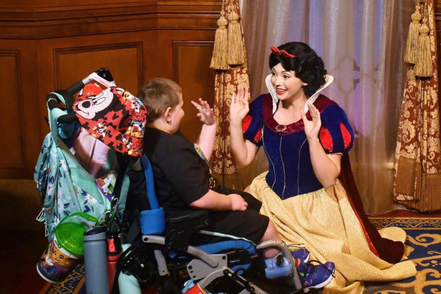 Blaine with Snow White High Five