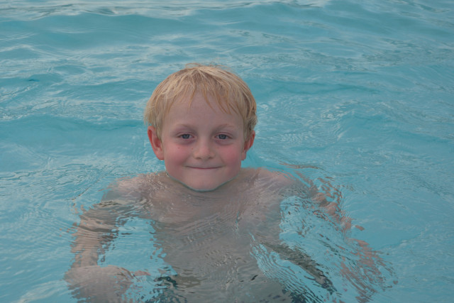 Stetson in Pool at GKTW