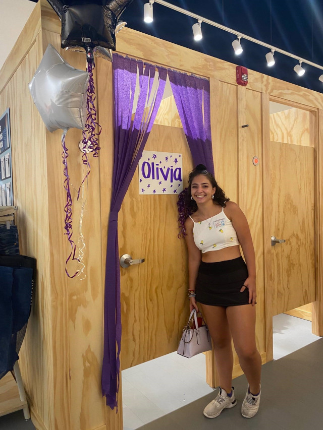 Olivia Dressing Room