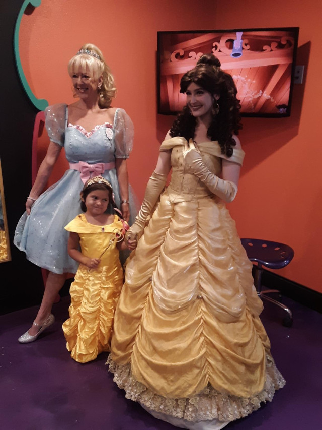 Mina with Princesses at GKTW