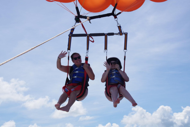 Ava and Zoie Parasailing