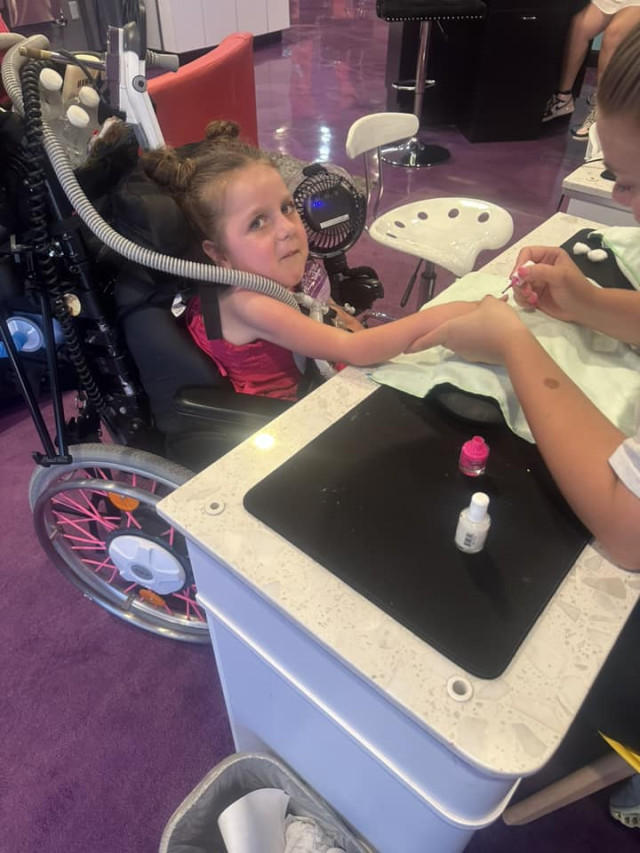 Evie Getting Nails done at GKTW