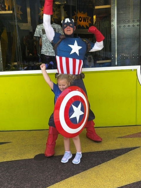 Everleigh w Captain America