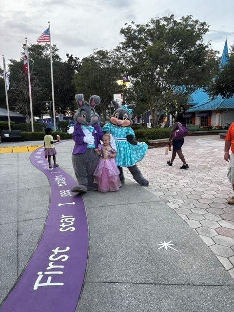 Everleigh w Mayor Clayton and Wife