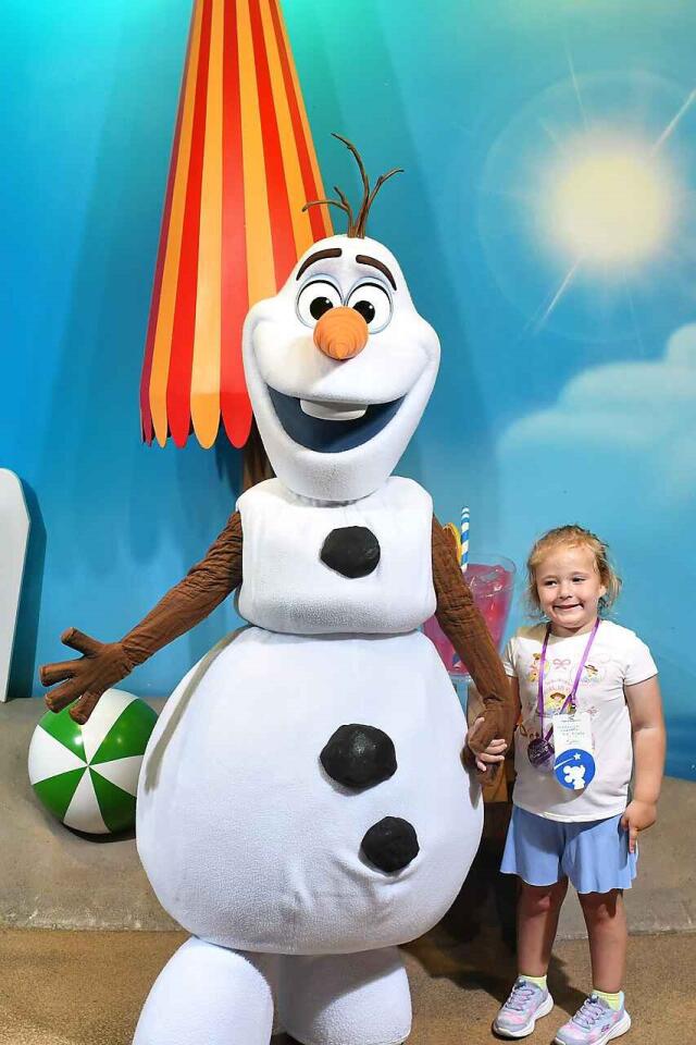 Everleigh w Olaf
