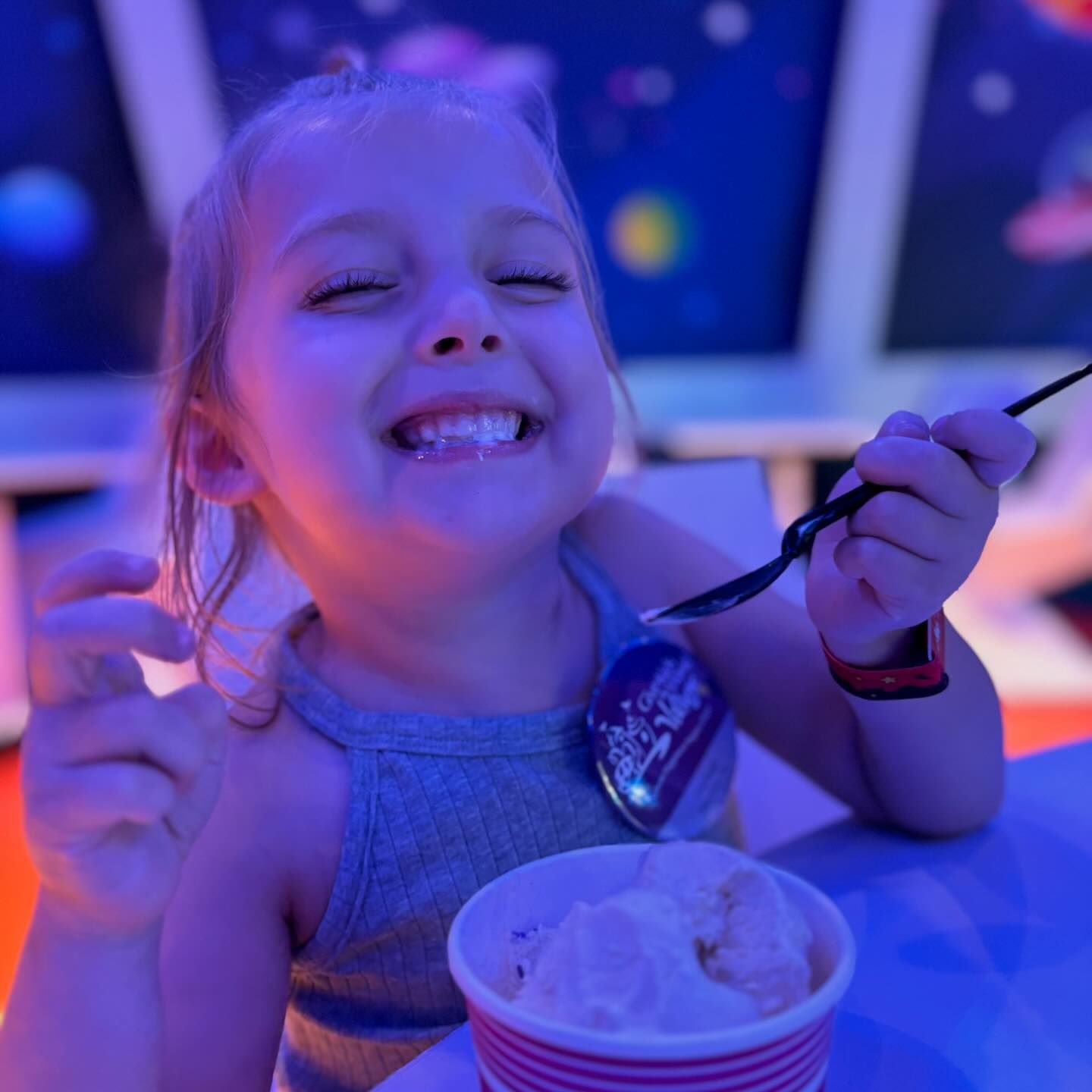Everleigh Eating Ice Cream at GKTW