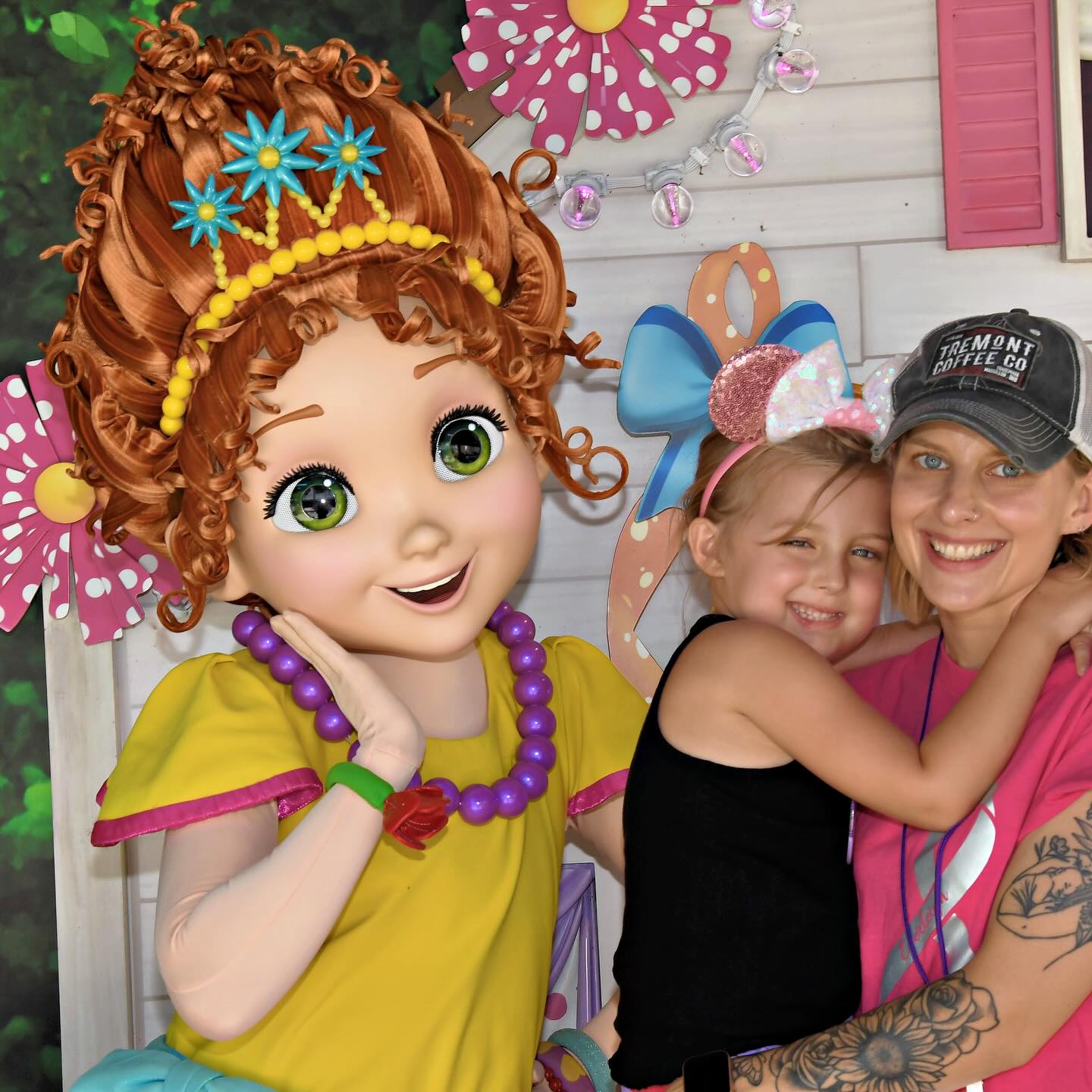 Everleigh and Mom with Someone
