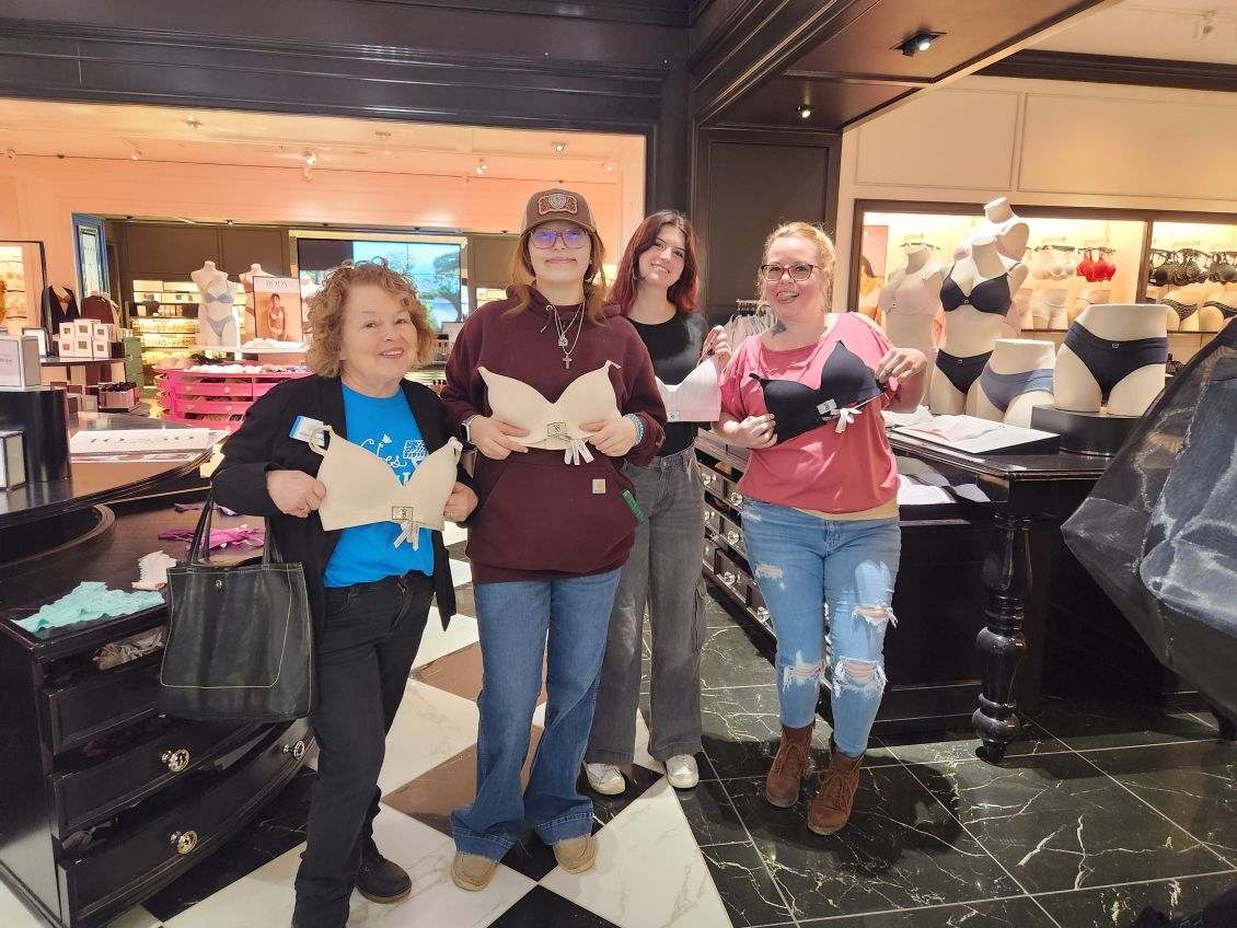 Girls with bras in Victoria's Secret