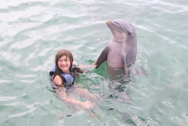 Emma w Dolphin